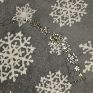 Vintage Bridal Hair Piece - Elegant Silver Floral